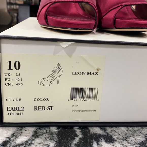 Satin red heels - Picture 2 of 6